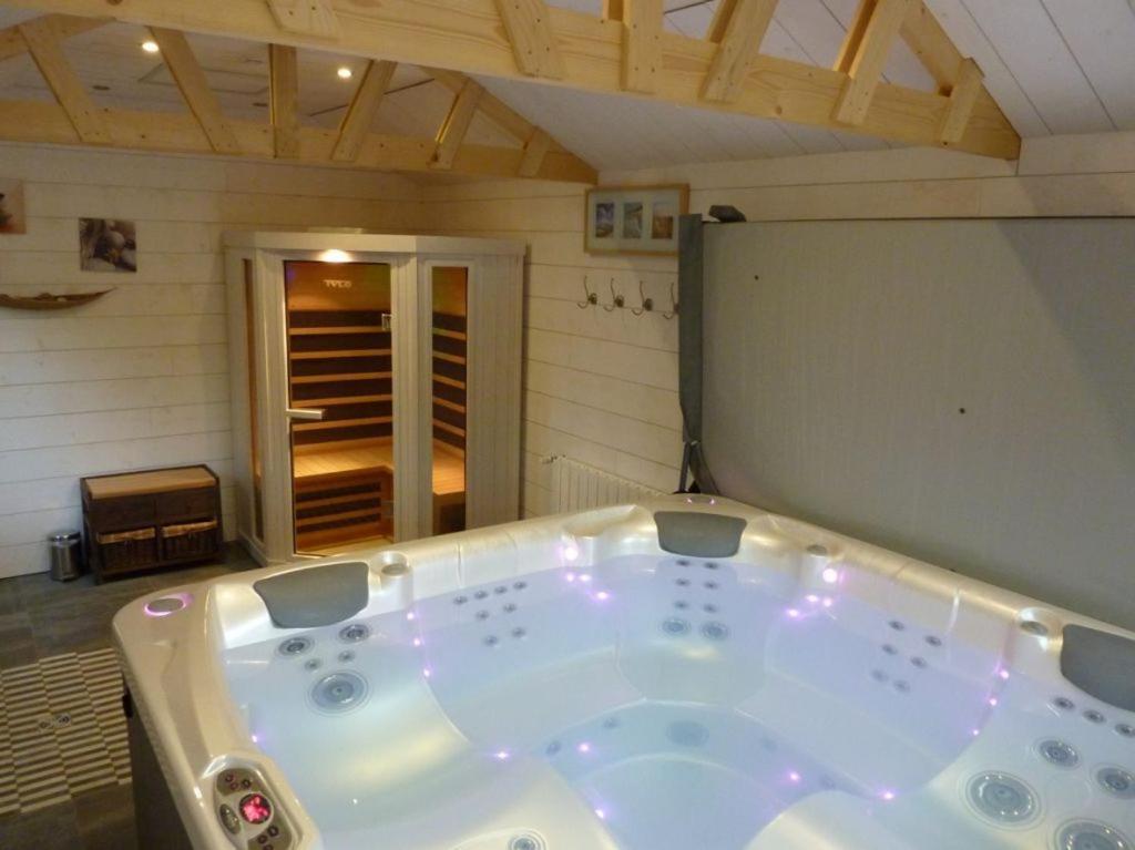 Domaine De La Hurel Airan Extérieur photo